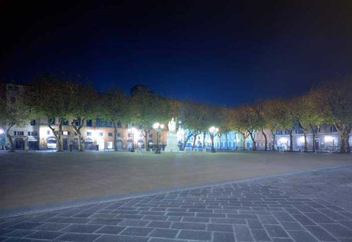 piazza_napoleone_lucca_vist